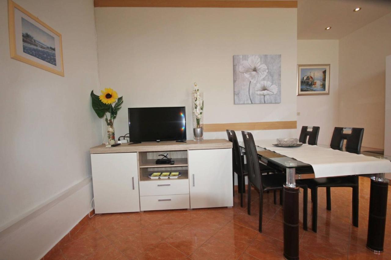 Family Apartment Mirela Borik زادار المظهر الخارجي الصورة